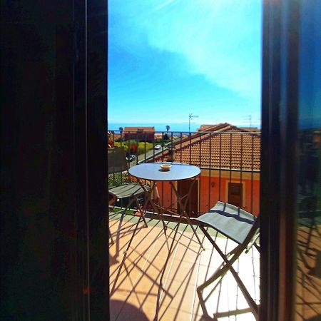 B&B Alle Falde Dell'Etna ザッフェラーナ・エトネーア エクステリア 写真